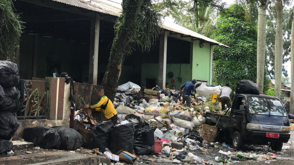 Tonase Sampah Statis, Pertanda Program Pj Wali Kota Tasikmalaya Soal Plastik Sekali Pakai Gagal?  