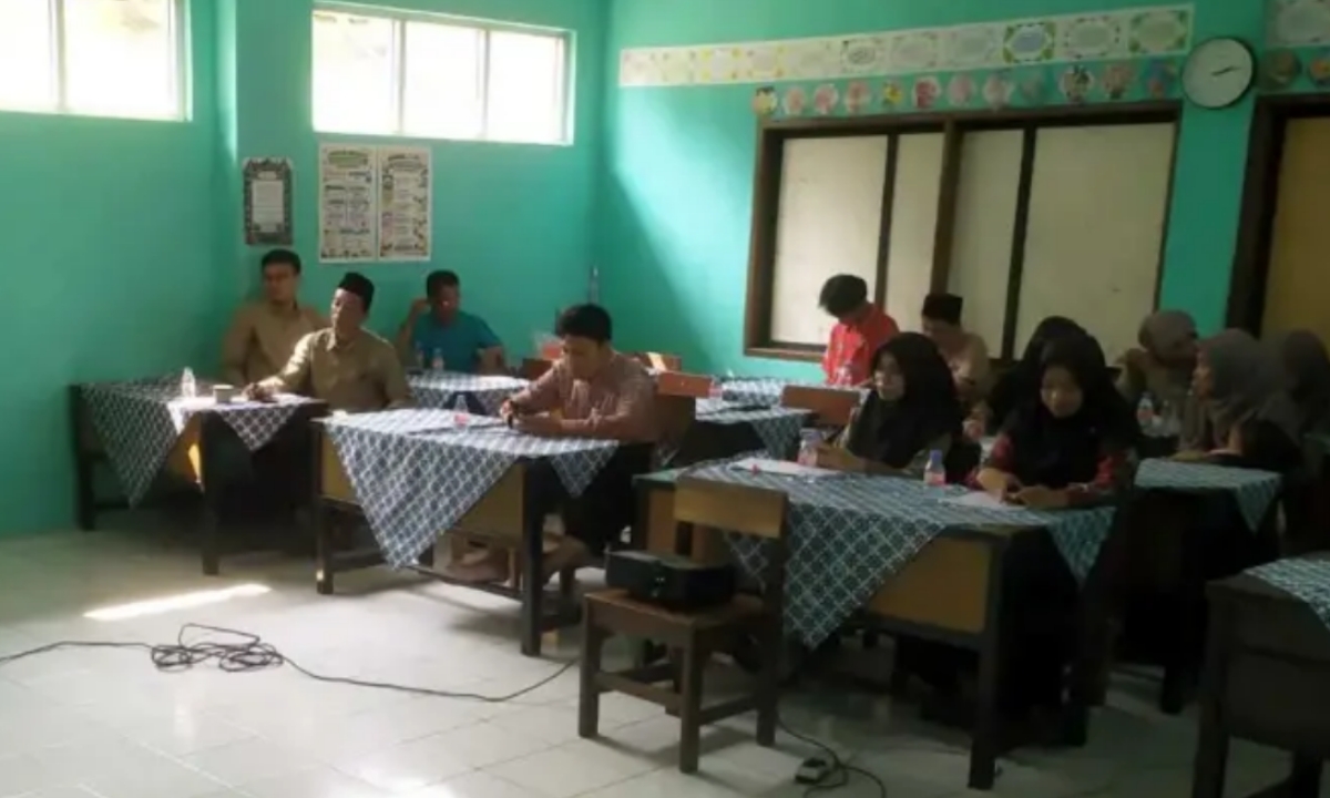 SD Islam Al Misbah Perkuat Penggunaan e-Rapor, Guru Dibekali Praktik Pengisian Nilai