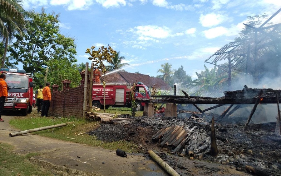 Kebakaran di Sanggar Gilang Sunda Nagari Kota Banjar, Damkar Masih Assessment Kerugian dan Penyebab
