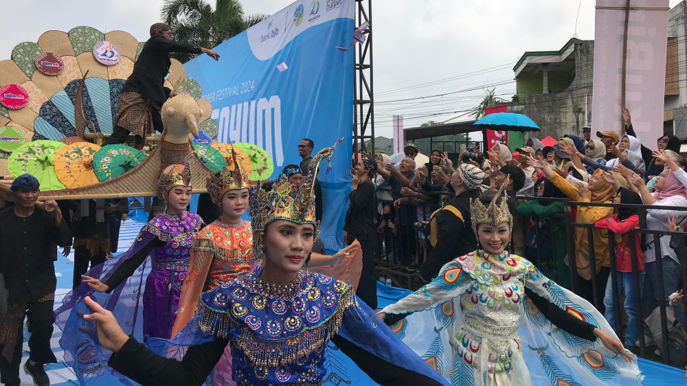 Kemeriahan Helaran Budaya HUT Kota Tasikmalaya ke-23: Ribuan Warga Tumpah Ruah