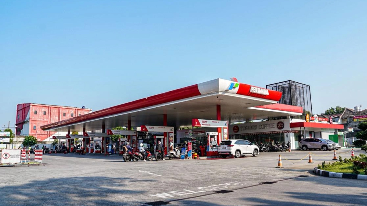 Harga BBM Pertamina Terbaru Hari Ini 7 November 2025 di SPBU Seluruh Indonesia, Pertalite Turun?