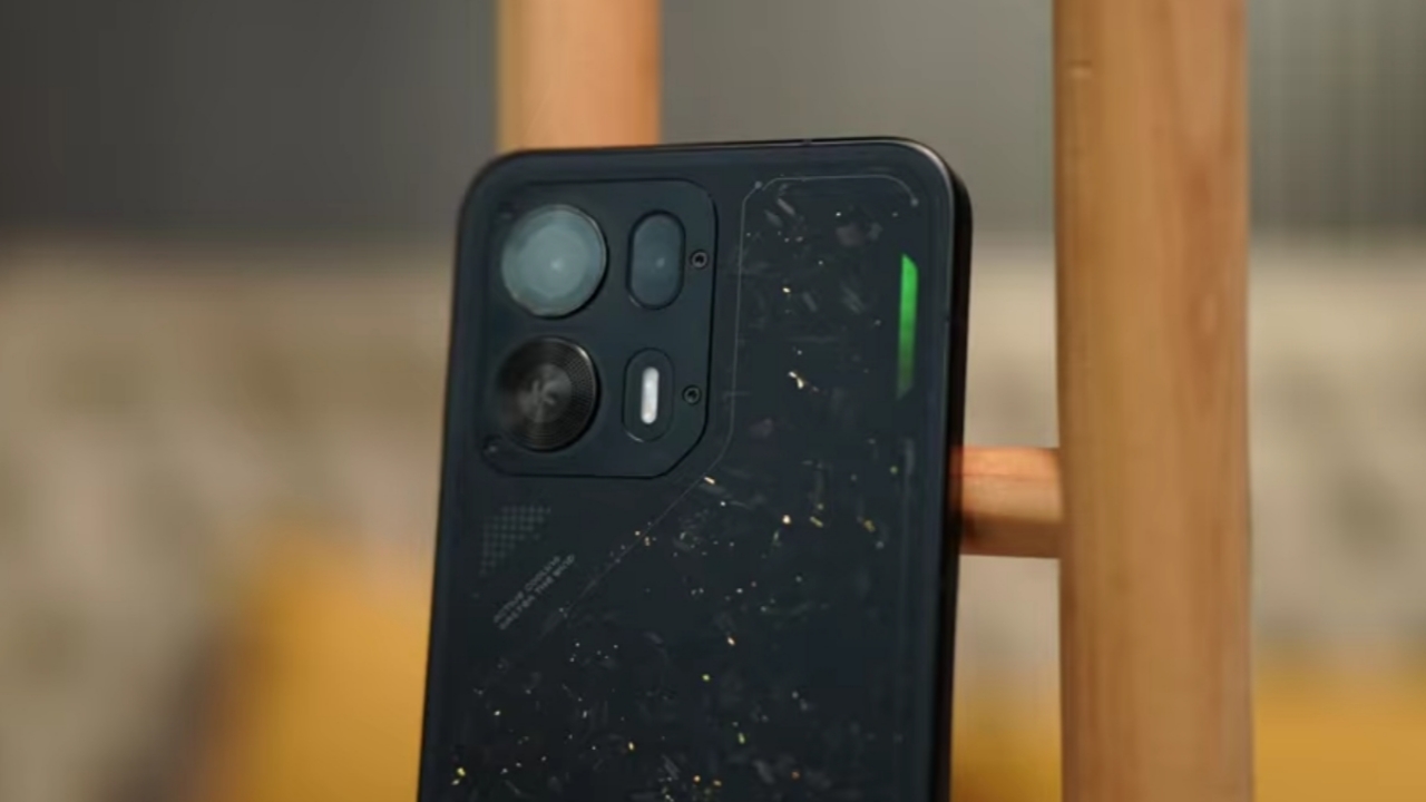 Oppo K15 Pro: HP Gaming Tipis dengan Kipas Pendingin dan RGB Light, Seberapa Kencang Performanya?