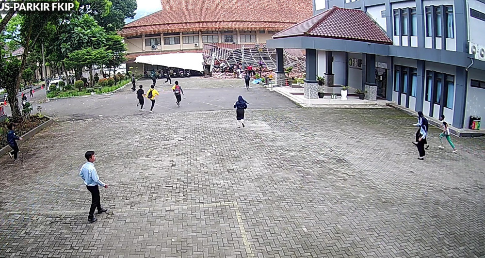Atap Gazebo FKIP Unsil Tasikmalaya Ambruk, 17 Mahasiswa Terluka, ini Nama-Nama Korban