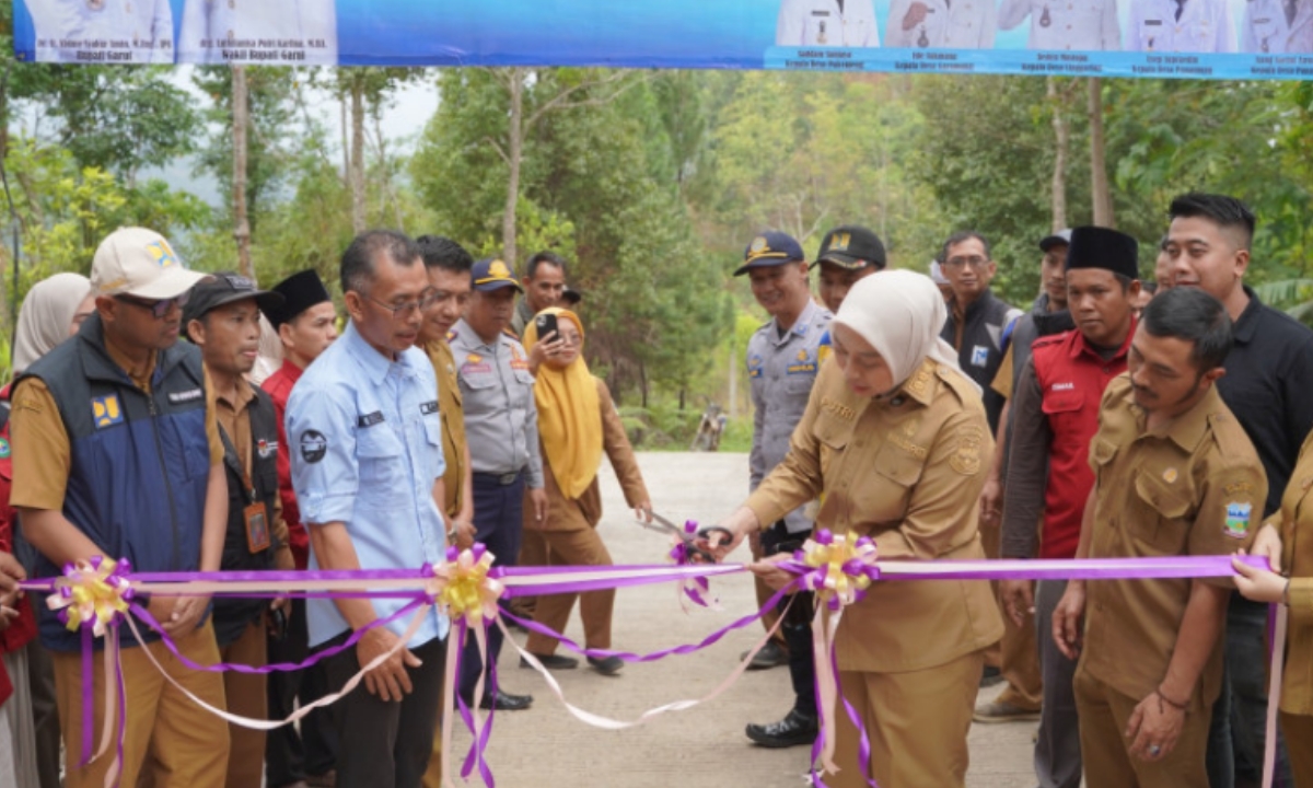 Jalan Kampung Ciangkrong Diresmikan, Akses Petani Kopi Garut Kini Lebih Lancar