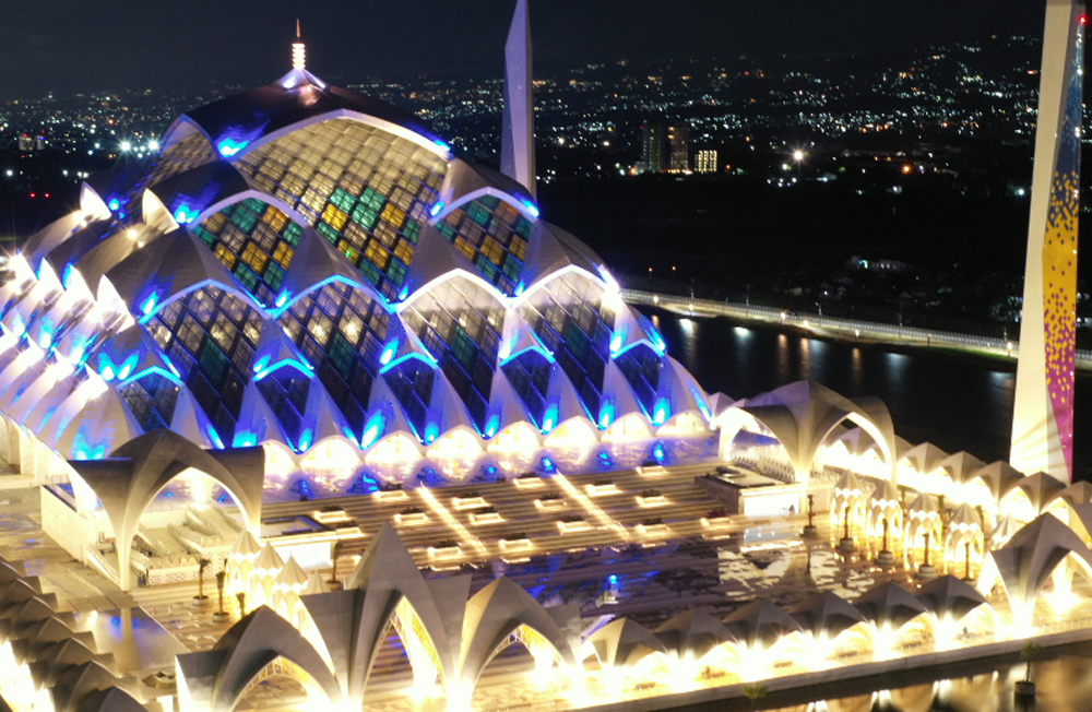 Masjid Al Jabar Bandung Kembali Dibuka untuk Umum, Simak Aktivitas yang Dilarang