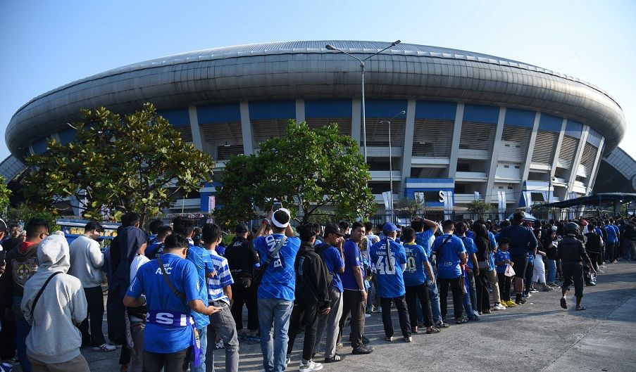 Pelatih Persib Bicara Atmosfer Sepakbola Indonesia, Menonton di Stadion Harus Aman dan Nyaman