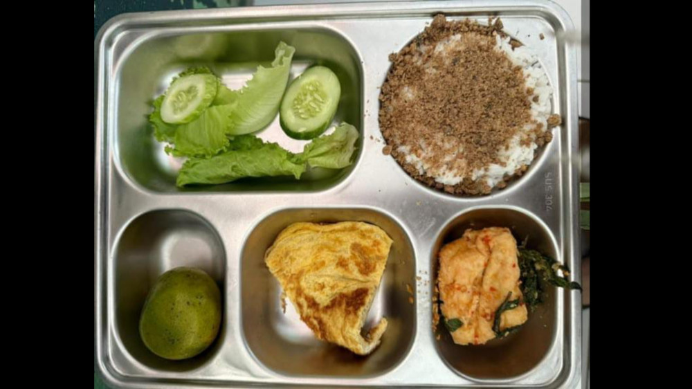 Program Makanan Bergizi Gratis di Cineam Tasikmalaya Tuai Kritik, Netizen Soroti Menu Nasi Tutug Oncom