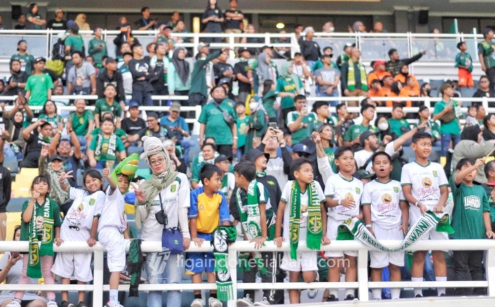 APRESIASI Persebaya Sediakan Tribun Khusus Keluarga di Stadion GBT, Jadi Ramah Buat Anak-anak, Persib Ikutan?