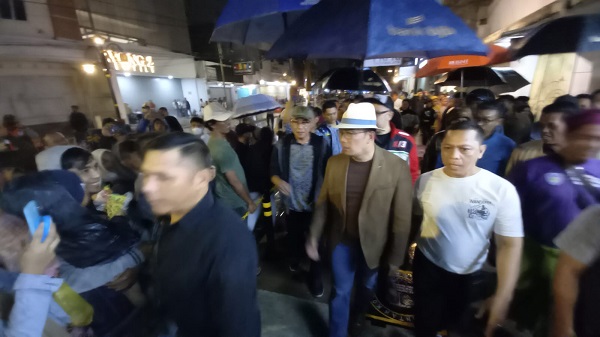 Ridwan Kamil Takjub dengan Semi Pedestrian Jalan HZ-Cihideung, Siap Mendesainkan Gerbang Jalan Cihideung