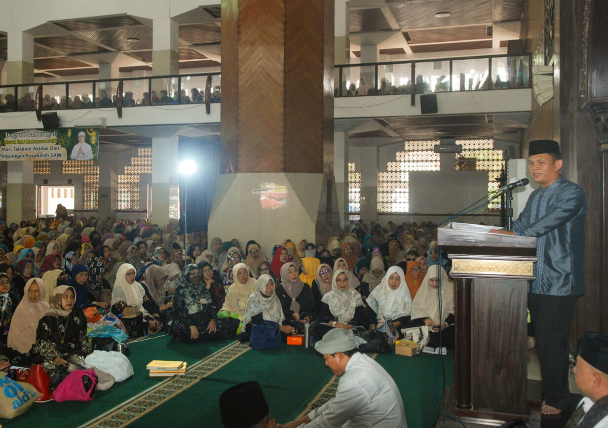 Ini Pesan Khusus Penjabat Wali Kota Tasikmalaya saat Muludan di Masjid Agung
