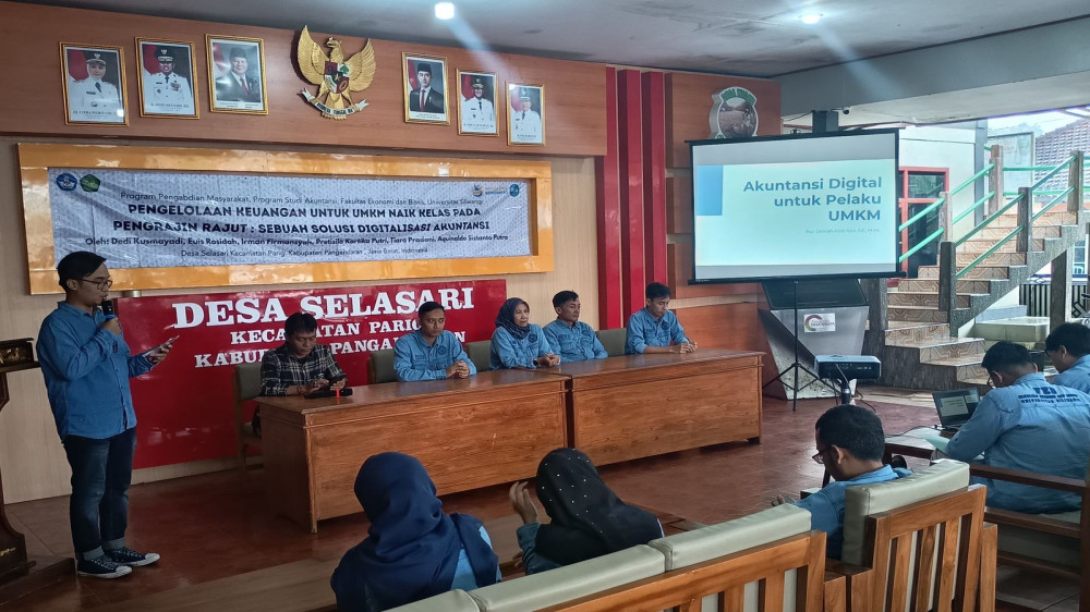 Dosen Unsil Bantu UMKM Pangandaran Tingkatkan Tata Kelola Keuangan Lewat Aplikasi SIAPIK