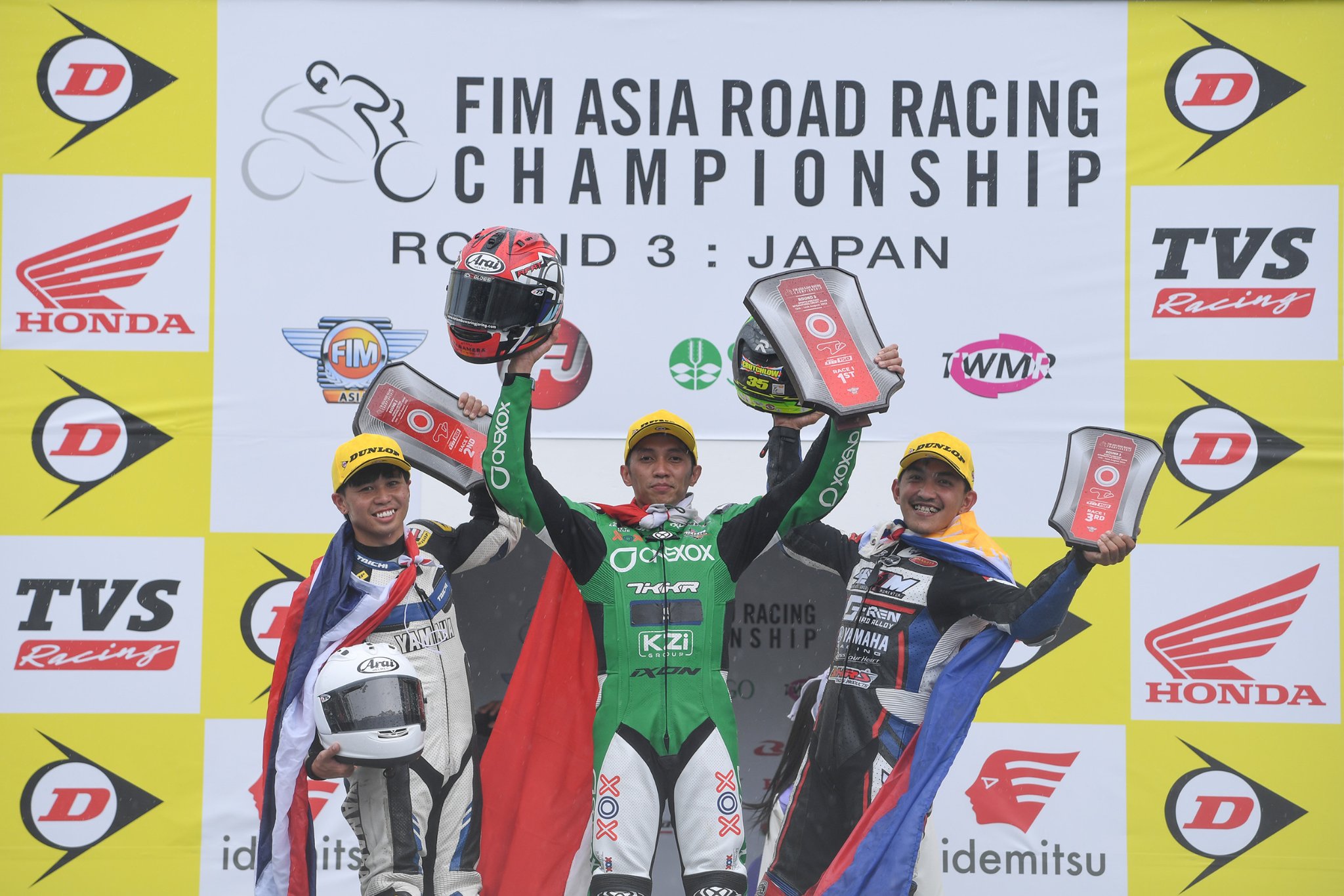 Bendera Merah Putih Berkibar di Jepang setelah Pembalap Indonesia Wahyu Aji Juara di Race 1 ARRC