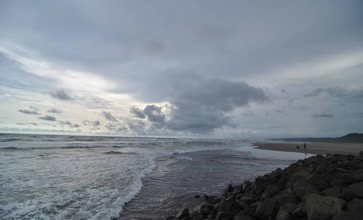 Mau Libur Lebaran 2024? Ini Wisata Pantai yang Dekat dari Karangnunggal Tasikmalaya, No 2 Cocok untuk Berenang