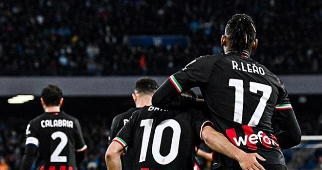 AC Milan Hancurkan Napoli 4-0, Anak Asuh Pioli Samai Catatan Jaman Van Basten