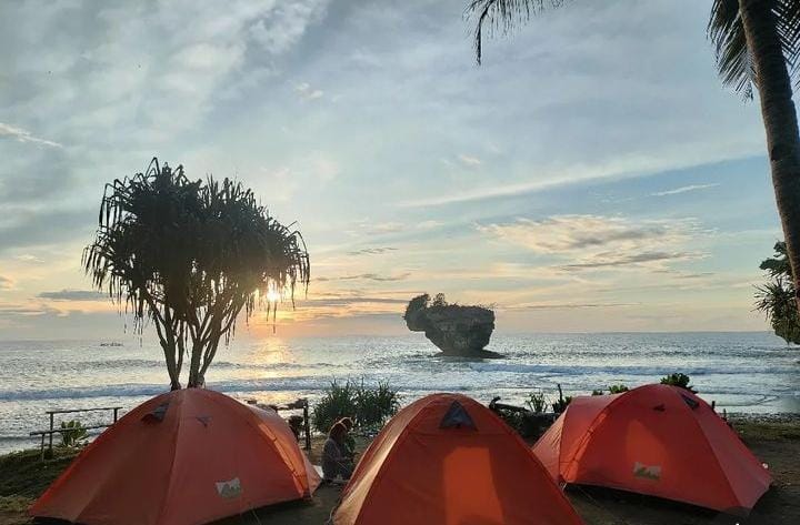6 Titik Andalan Destinasi Wisata Pantai Madasari yang Viral di Kalangan Wisatawan, Cocok untuk Wisata Keluarga
