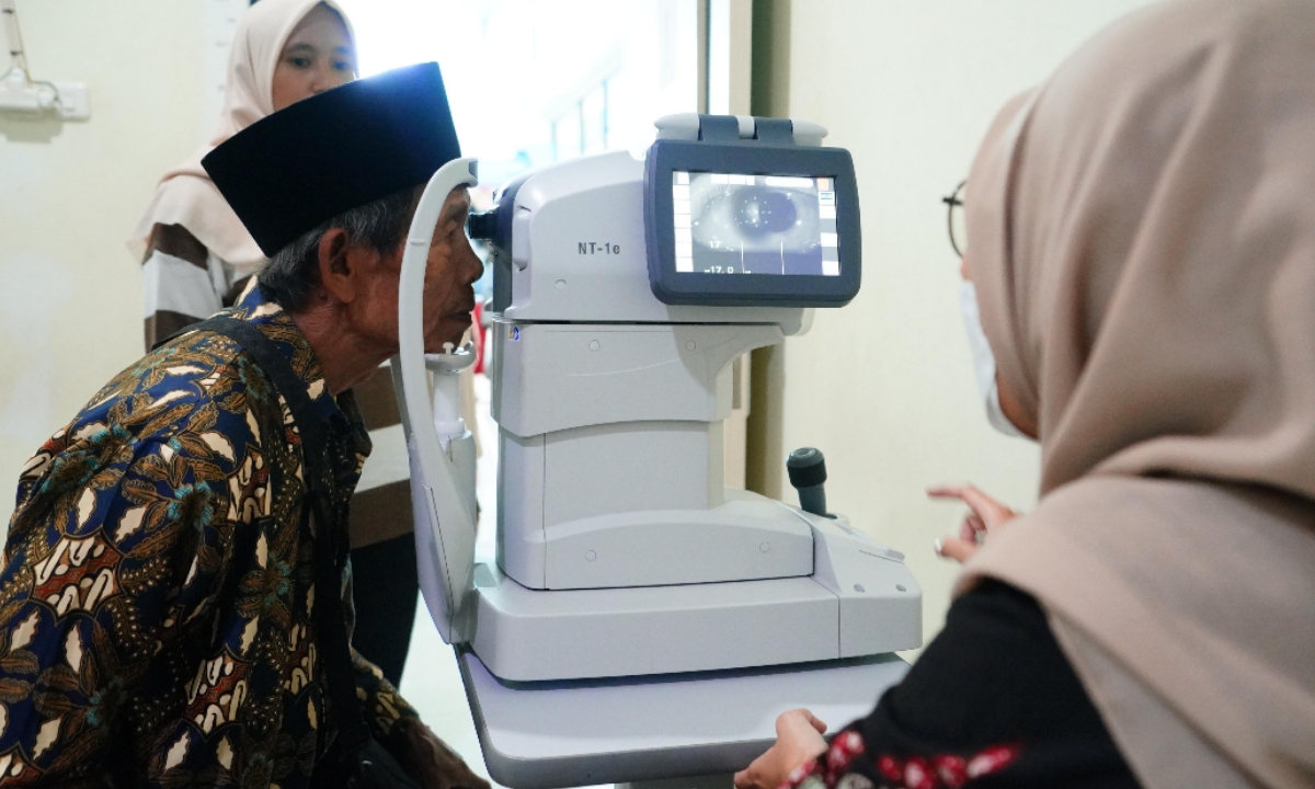 Operasi Katarak Gratis Buka Peluang Warga Kembali Produktif