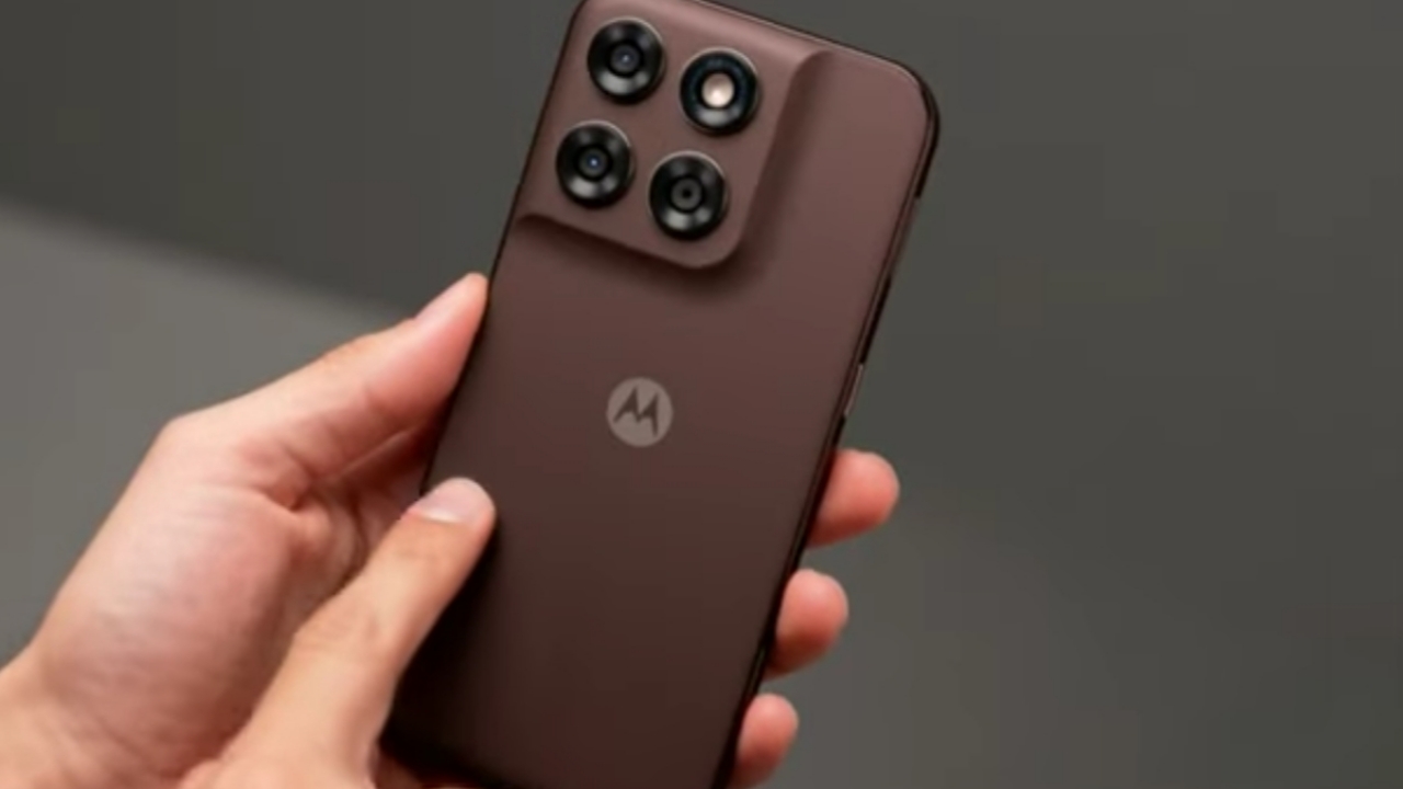 Bukan Flagship, Tapi Motorola G77 Tawarkan Pengalaman Premium untuk Segmen Kelas Menengah