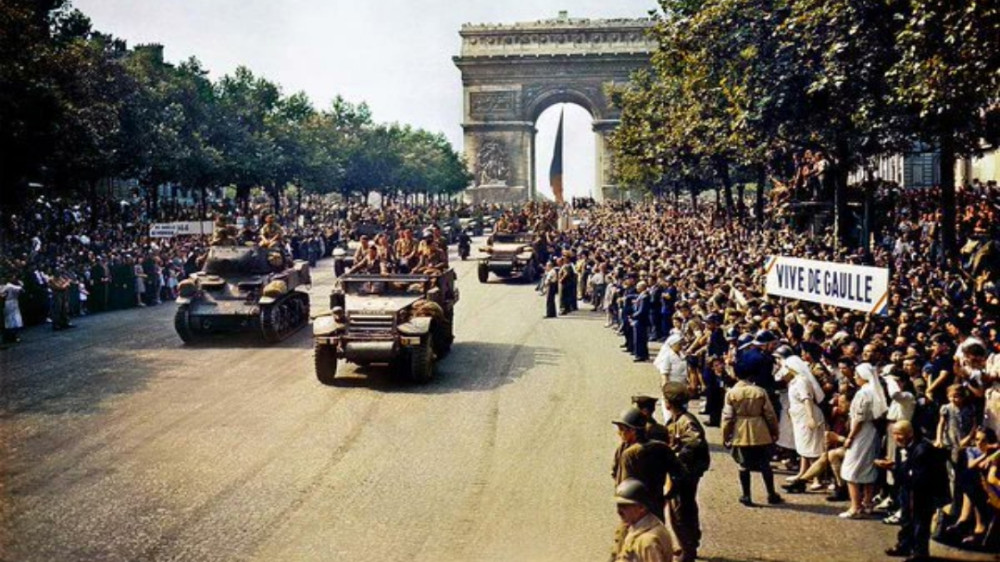 Dari Pembentukan Badan Keamanan Rakyat hingga Pembebasan Paris