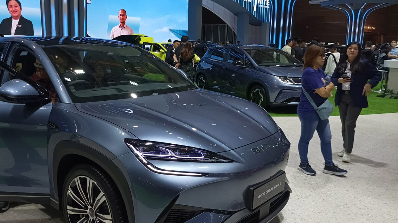 Pilihan Baru Mobil Listrik Jarak Tempuh Jauh, BYD Sealion 7 Extended dan BYD Atto 3 Advanced Plus Hadir