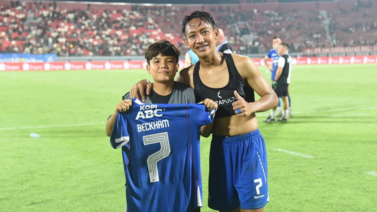 KENAPA Beckham Putra Merasa Bersalah dan Memilih Memberikan Jersey Persib ke Ball Kids Bali United? 