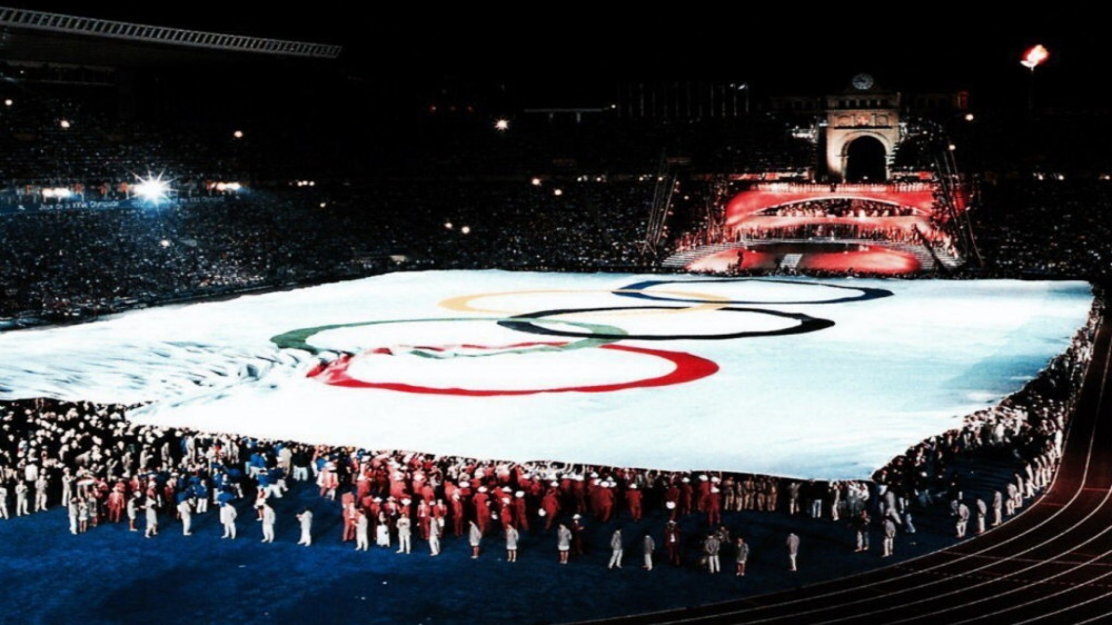 Olimpiade Barcelona, Rilis Film Coyote Ugly hingga Awal Karier Michael Jackson