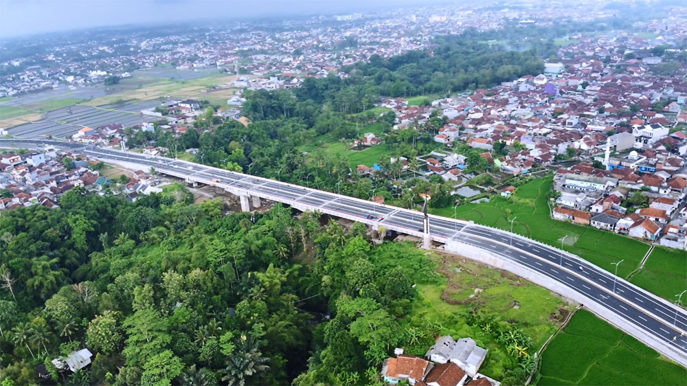 KEREN! Jembatan Terpanjang di Tasik Jadi Destinasi Baru Bagi Warga