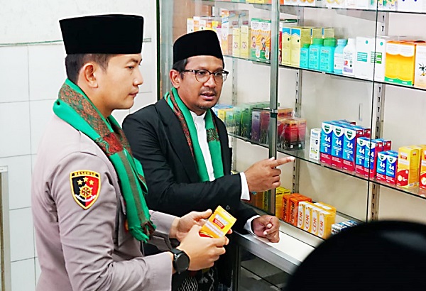  Wabup bersama Kapolres Garut Mengecek Apotek dan Klinik, Sudah Sebarkan Surat Edaran Soal Obat Sirup