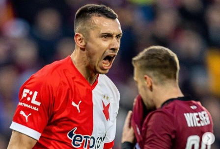 Bomber Slavia Praha Senang Bakal Ditonton Jose Mourinho: ‘Kami Ingin Menunjukkan Kualitas Kami’