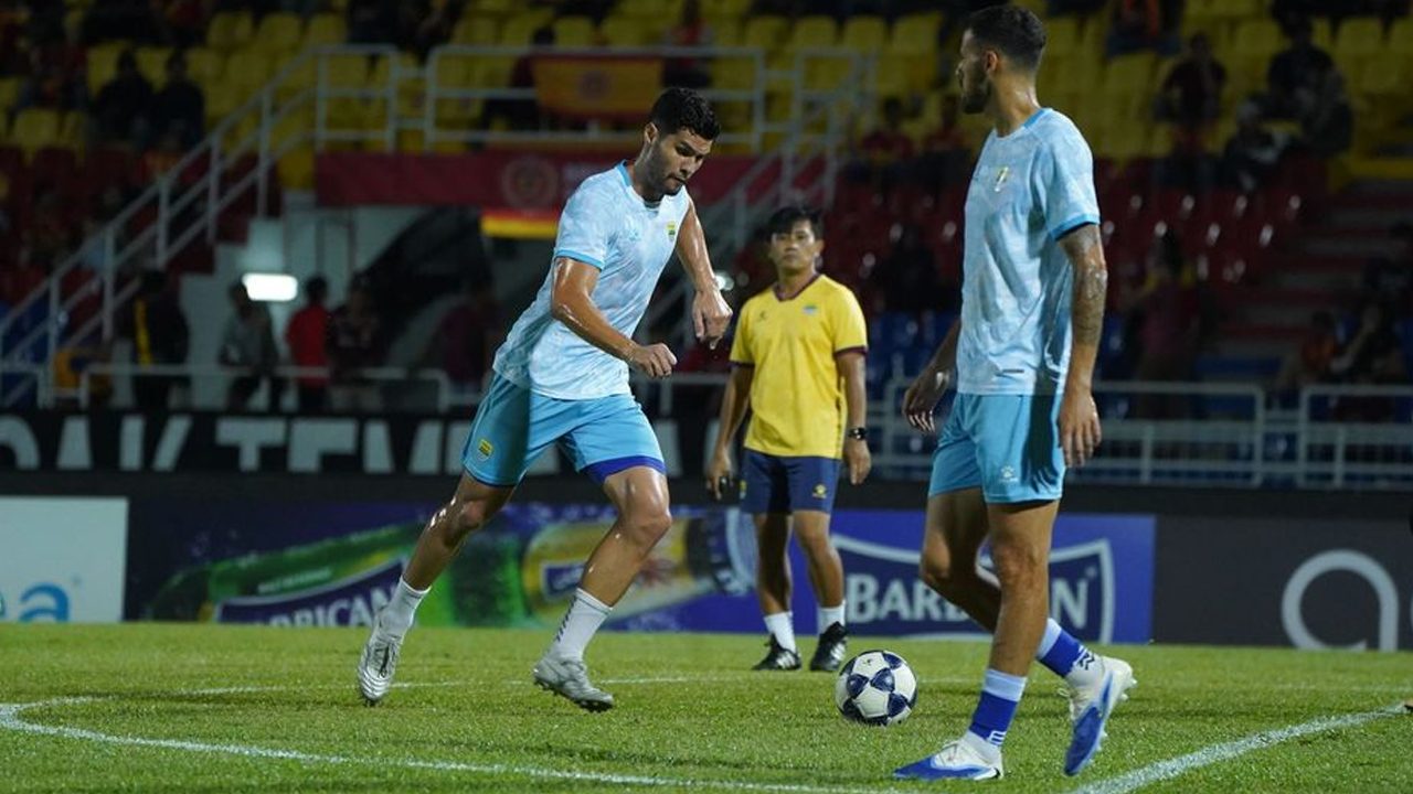 Persib Hanya Butuh 1 Poin Lagi, JC Tetap Waspada! Ini Jadwal Lawan Lion City Sailors dan Bangkok United