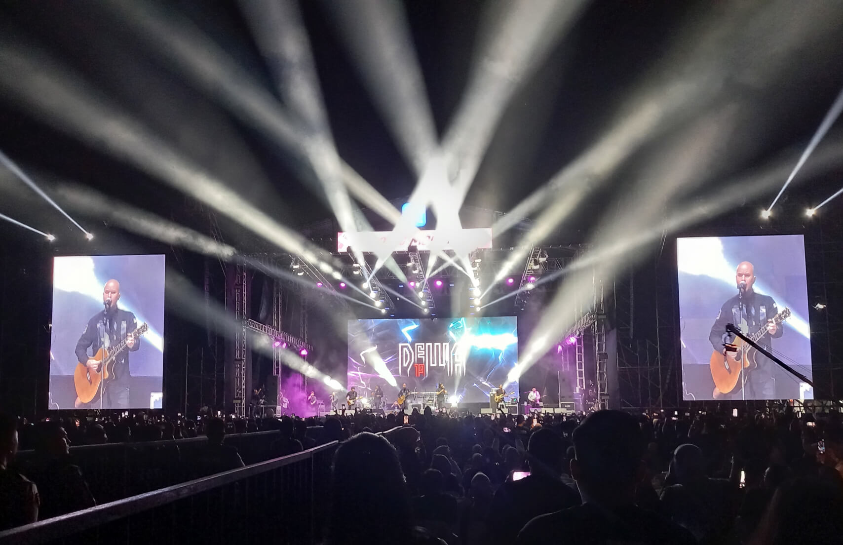 Bohemian Rhapsody, Lagu Legendaris Queen Bergema Dibawakan Dewa 19 saat Konser di Kota Tasikmalaya