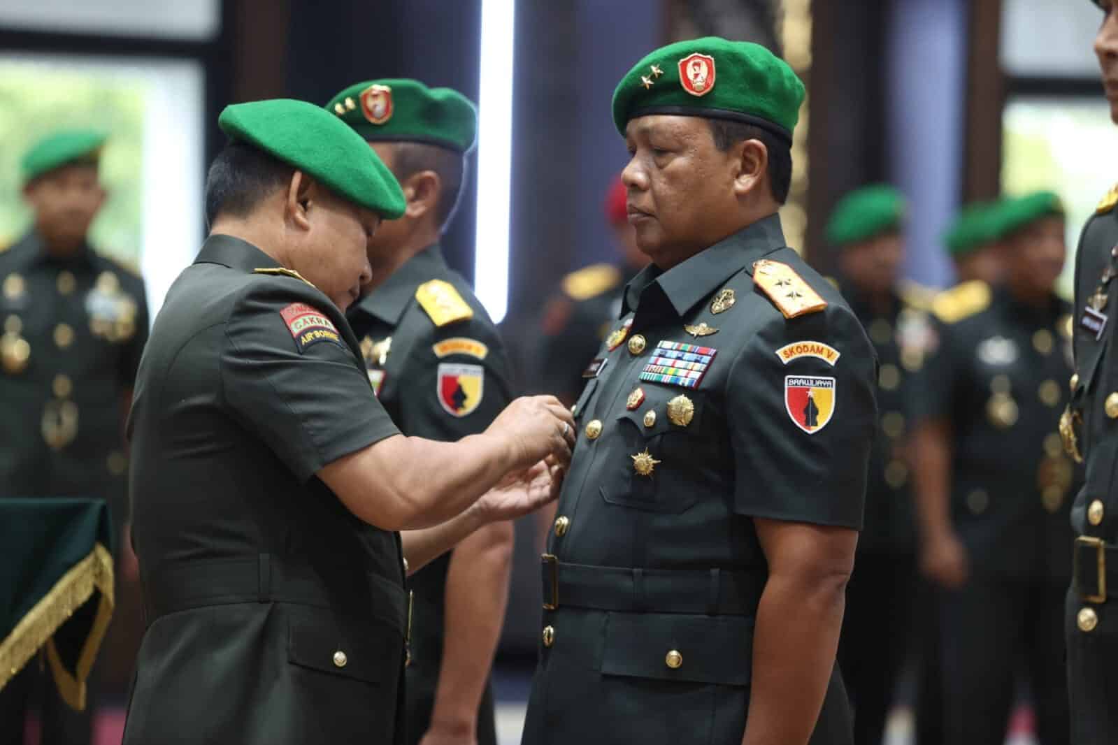 Jabatan Pangdam V Brawijaya Resmi Diserahterimakan kepada Mayjen TNI Farid Makruf