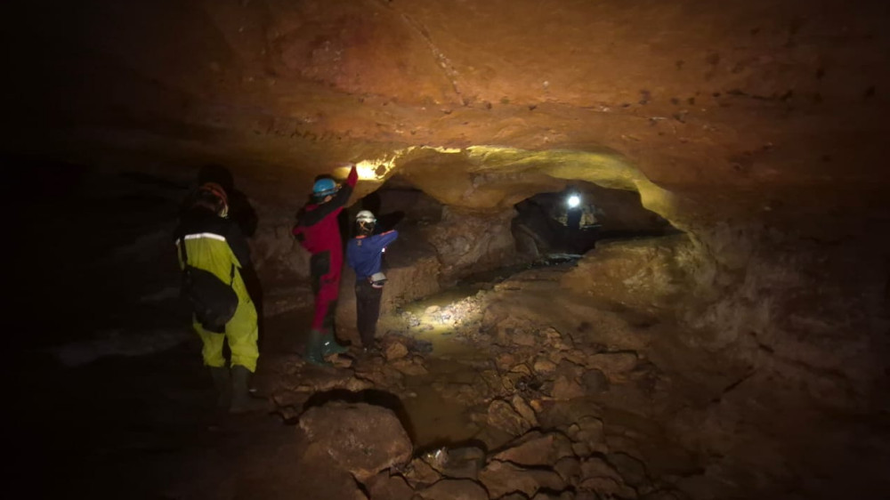 Menelusuri Gua Kafir Tasikmalaya: Dunia Sunyi di Perut Bumi yang Menyimpan Kehidupan dan Misteri