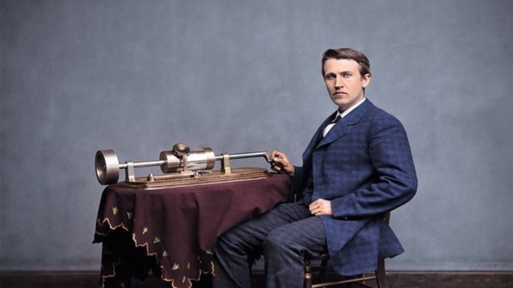 Hari Ini dalam Sejarah, dari Penemuan Fonograf hingga Tragedi Kapal Selam Kursk