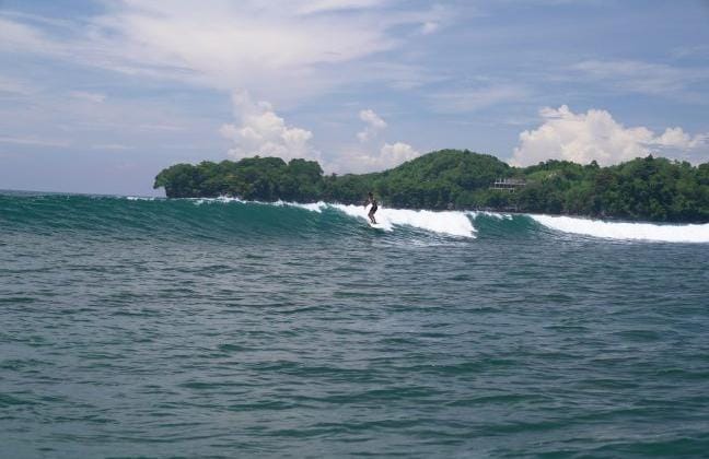 Keren, Pantai Batu Karas Pangandaran Jadi Rekomendasi Destinasi Wisata Favorit di Jawa Barat, Ini Keindahannya