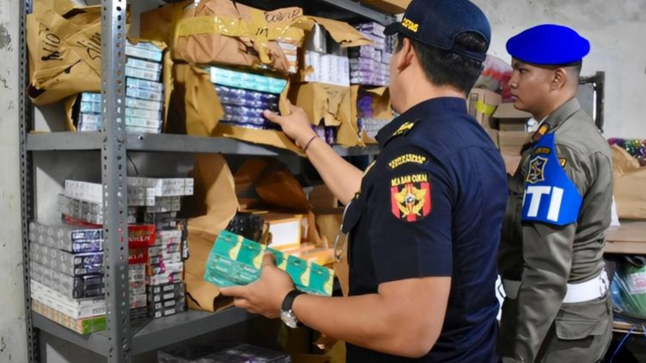 Purbaya Siapkan Layer Baru Cukai Rokok, Serikat Buruh Soroti Dampak ke Pekerja