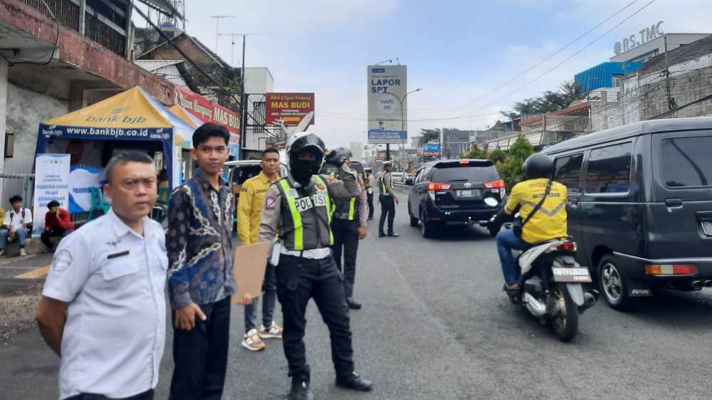 Gali Potensi Pendapatan Daerah Tasikmalaya, Tim Gabungan Gencarkan Sosialisasi Pemutihan Pajak di Jalan