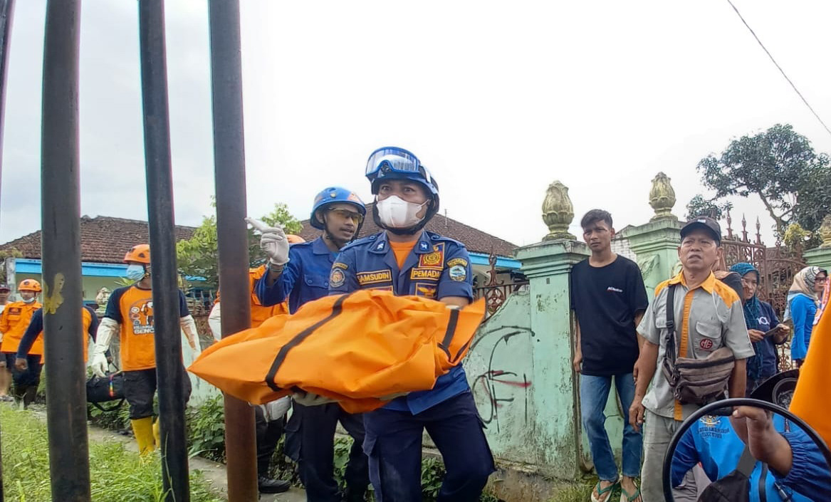 Bayi Tewas Mengambang di Sungai Purbaratu Tasik, Diduga Baru Dilahirkan dan Disangka Boneka 