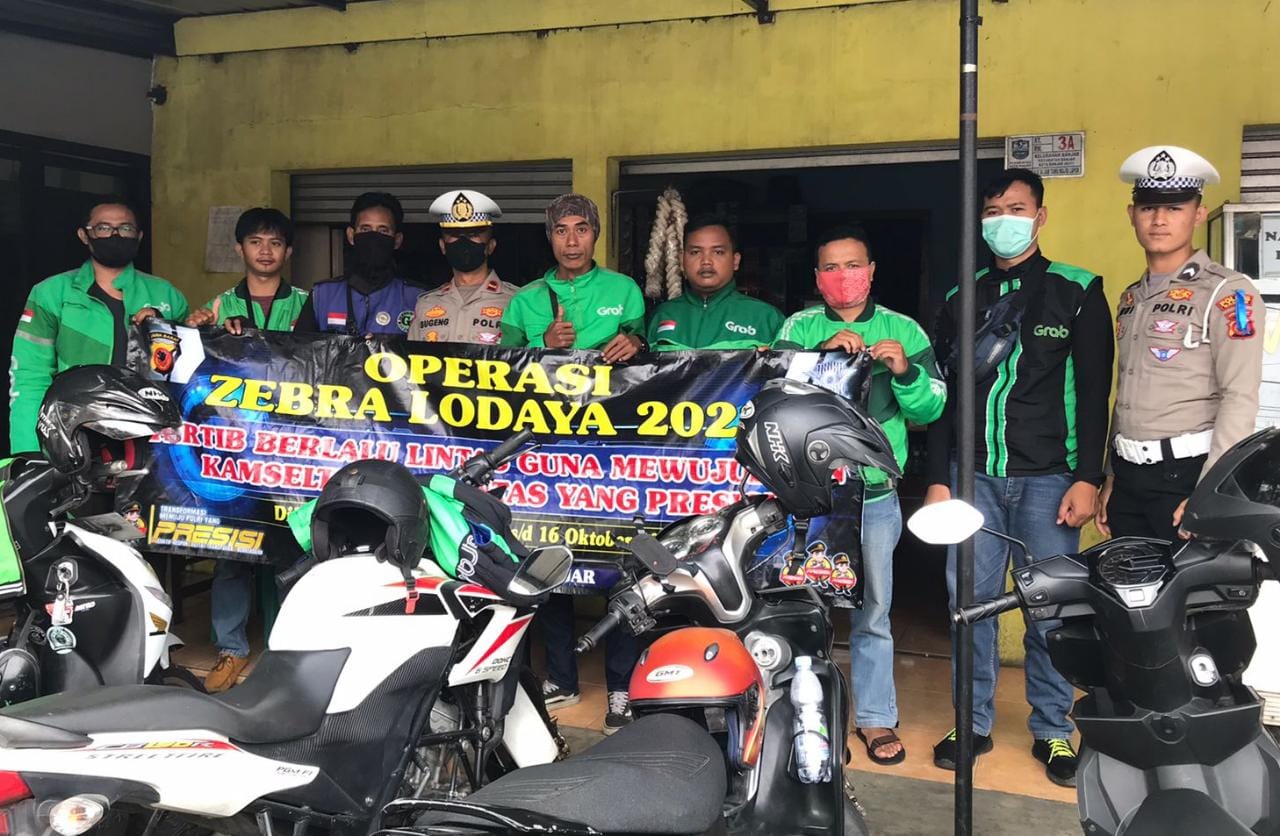 Operasi Zebra Lodaya 2022 Ala Polres Banjar, Polisi Pendekatan ke Driver Ojek Online