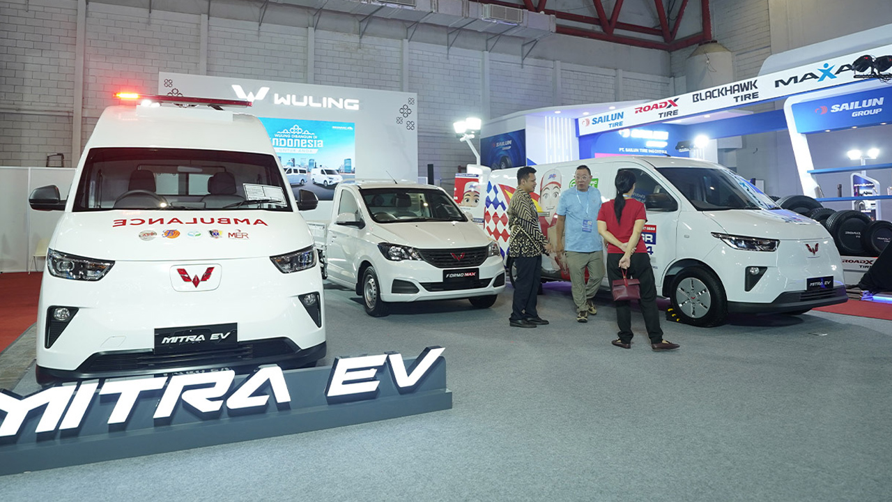 Wuling Formo Max dan Mitra EV Hadirkan Solusi Mobilitas Komersial di GIICOMVEC 2026