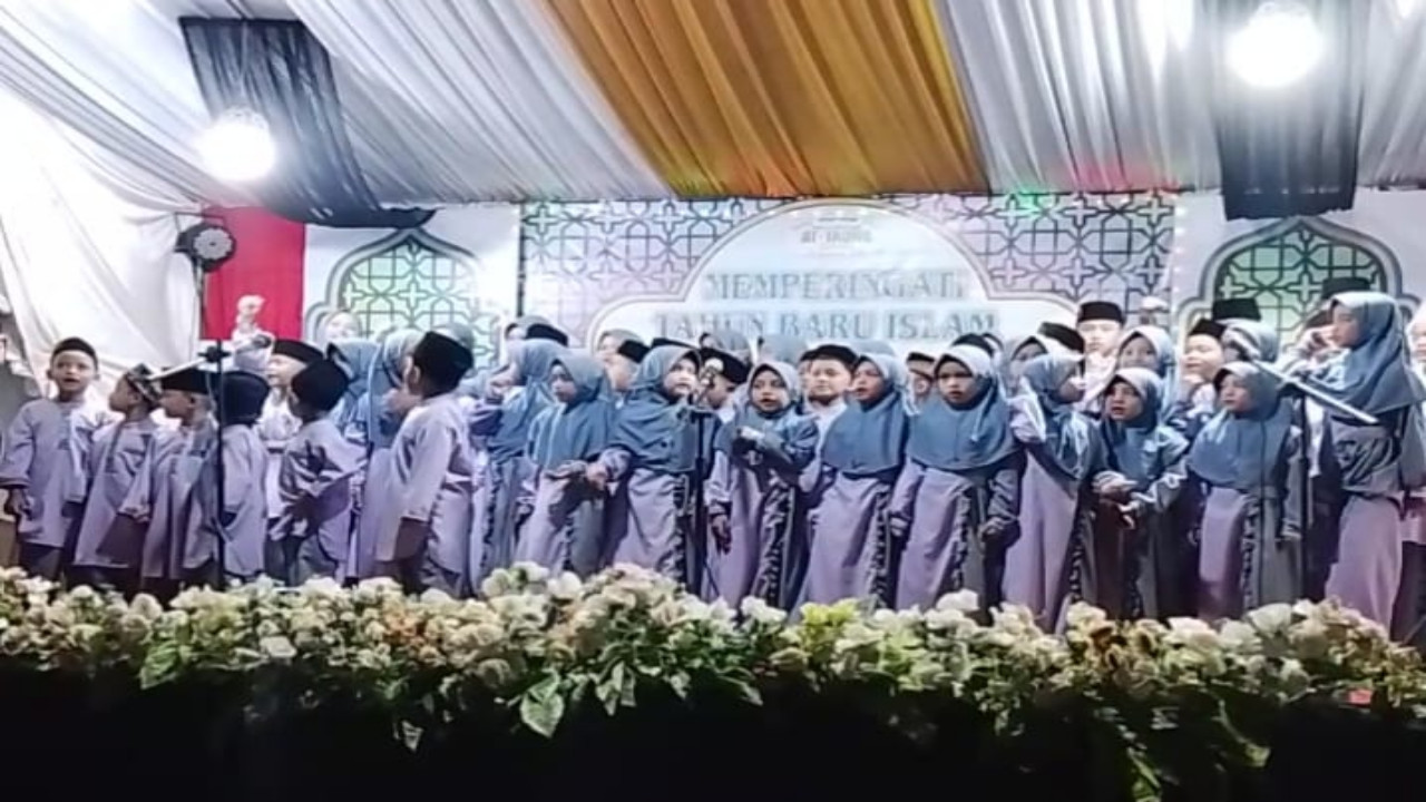 Semarak Tahun Baru Islam di Cempakawarna Tasikmalaya Dimeriahkan Tabligh Akbar dan Santunan Anak Yatim 