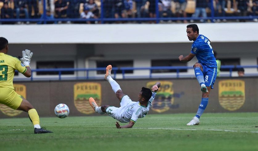 Wow, Bobotoh Persib Beri Julukan untuk Ezra Walian, Hasil Bermain Gemilang dari Bangku Cadangan