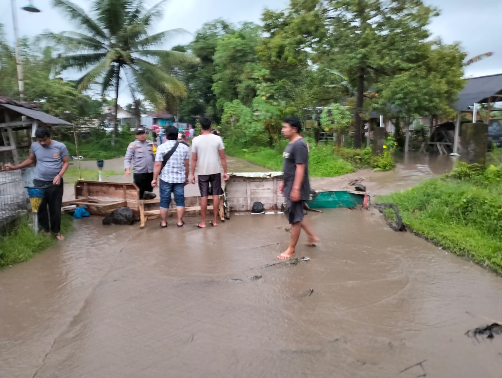 4 Desa di Sukaratu Tasikmalaya Terendam Banjir Akibat Tanggul Sungai Cibanjaran Jebol