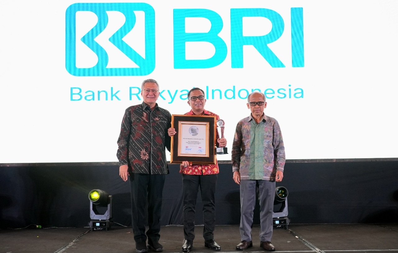 BRI Dinobatkan Sebagai Perusahaan dengan Tata Kelola Terbaik di Penghargaan Indonesia Trusted Companies 2025