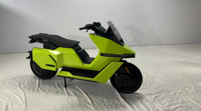 OMOWAY OMO-X Hadir di Indonesia, Motor Listrik Canggih Punya Self-Balancing