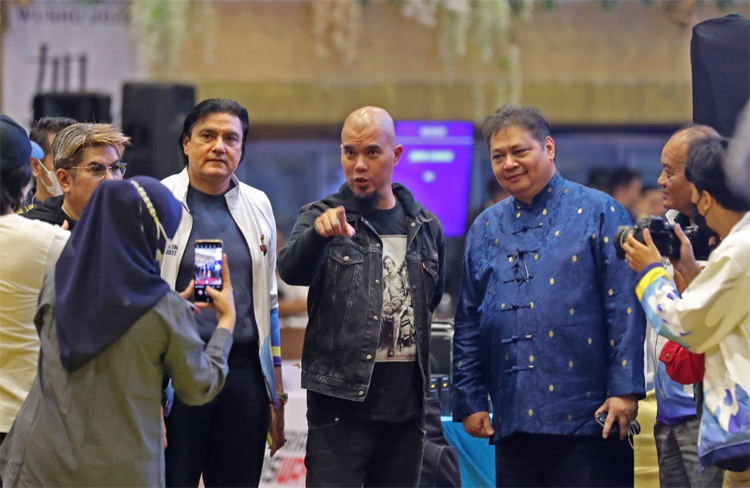 Airlangga dan Ahmad Dhani Saksikan Kejurnas Wushu Piala Presiden 2022
