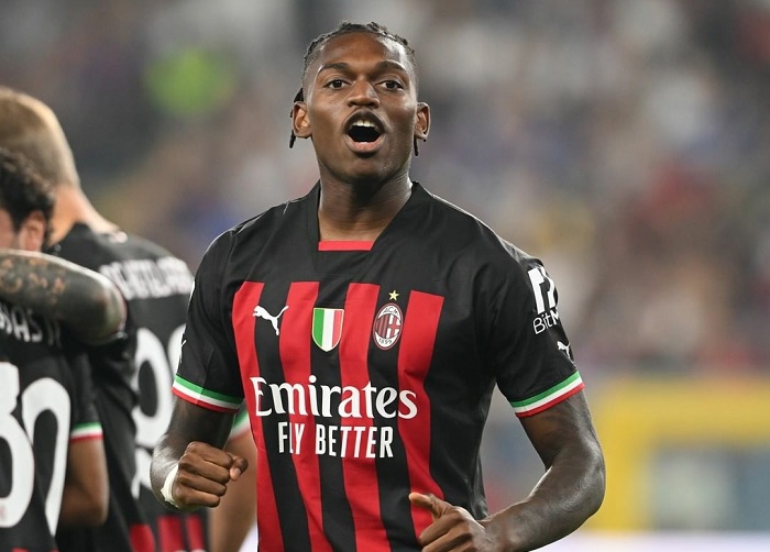 Rafael Leao Jadi Pemain Terbaik Serie A 2022