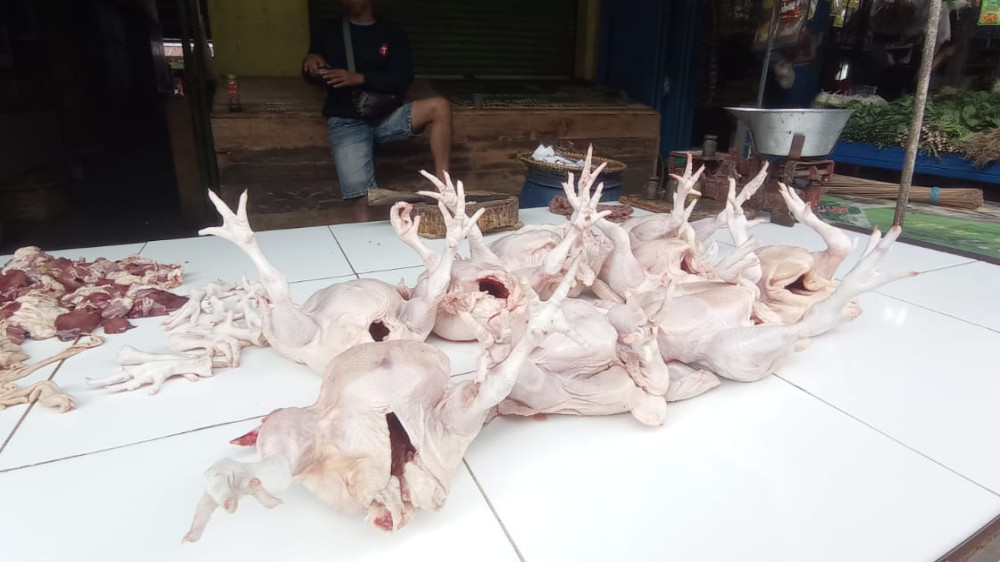 Harga Ayam di Tasikmalaya Meroket, Pedagang Kurangi Porsi Jualan