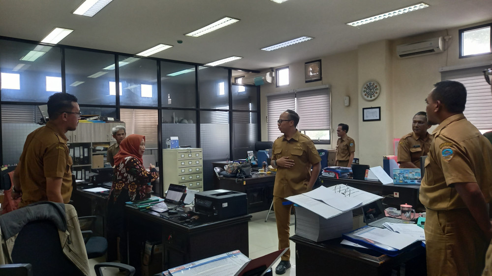 Wali Kota Tasikmalaya Sidak ASN, Tegaskan Larangan Merokok di dalam Ruangan Kantor