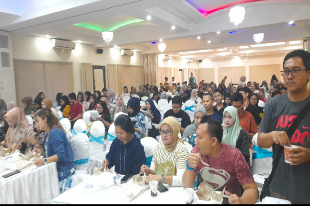 300 Karyawan Asia Plaza Gathering ke Pantai Pangandaran, Pokoknya Kudu Happy!