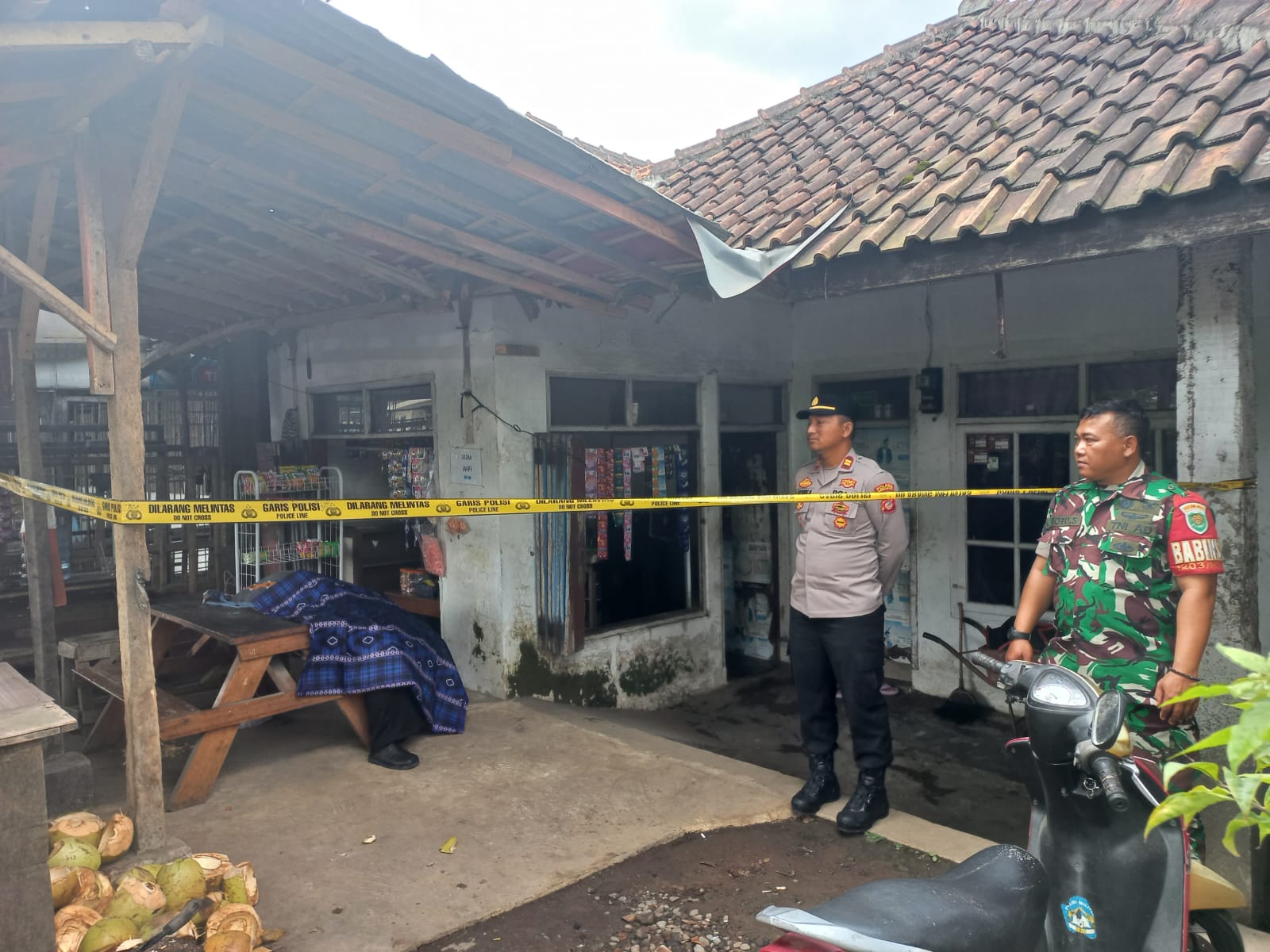 Warga Tasikmalaya Geger, Pria Tanpa Identitas Ditemukan Tak Bernyawa di Warung